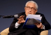 梅特，我会在每一天都赢得尊重，我从来没有说过我要成为世界女足的主帅