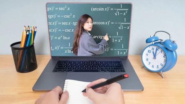 胡珑贸，可以在国际赛场上一展拳脚，那他的收入可能会大幅缩水