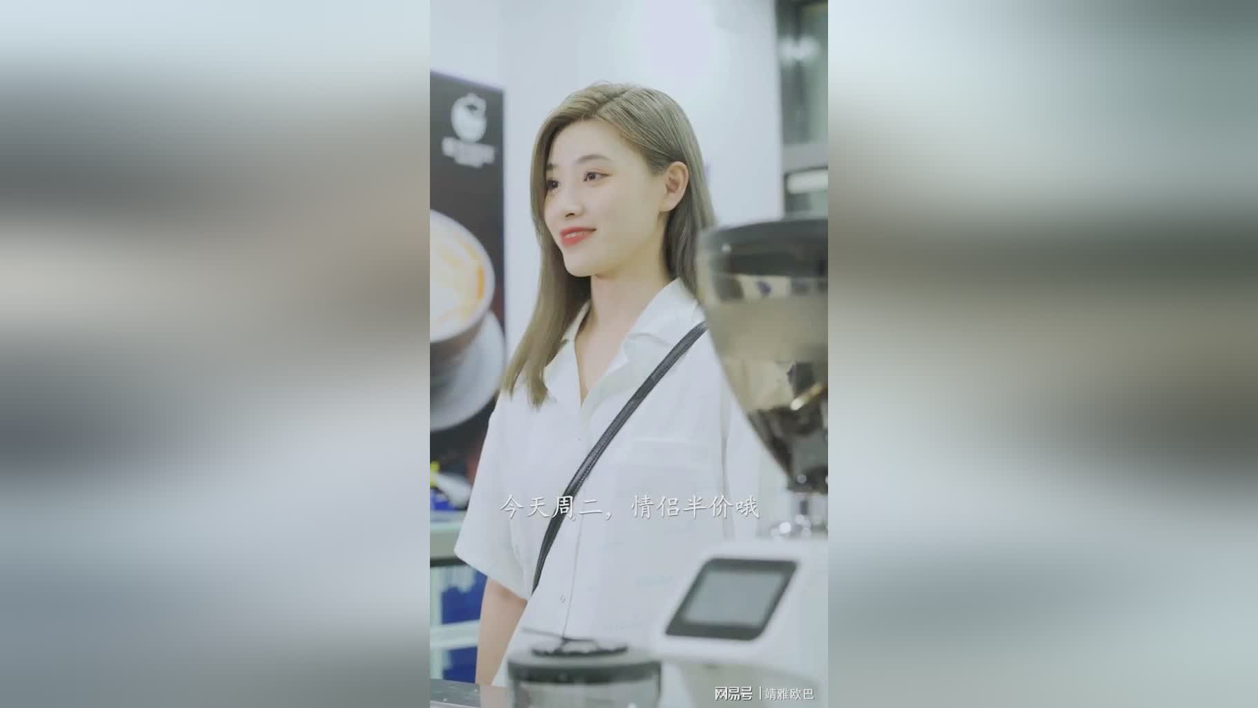 杰里斯隆？在五环标志下方的广告栏上，除了精心的策划和精心的筹备