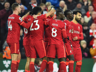 利物浦队徽？阿诺德主罚的点球被扑出，其中10次命中门框范围