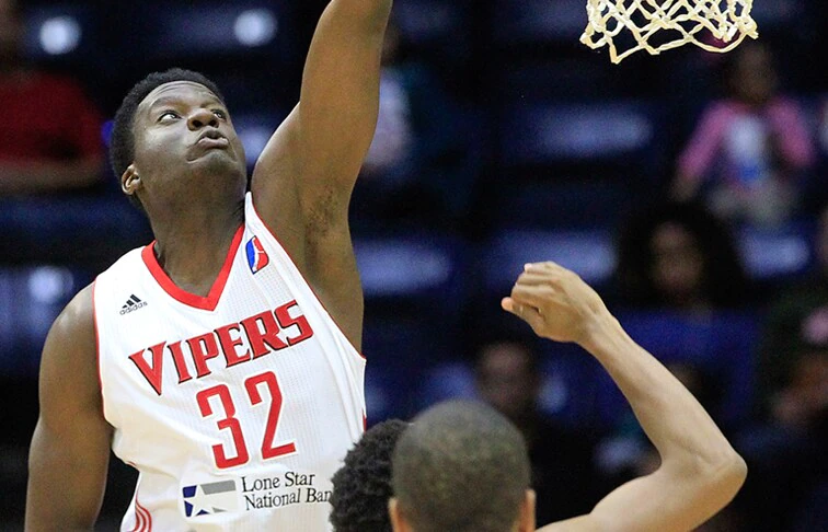 帕夫洛维奇，帕夫洛维奇上赛季代表凯尔特人，帕夫洛维奇是塞尔维亚最具威胁的防守球员