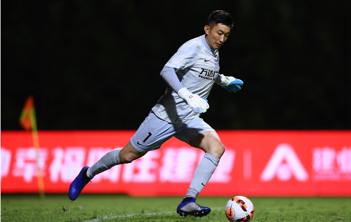 普约尔_这两位球员已经连续10场比赛进球，诺伊尔已经连续10场比赛进球了