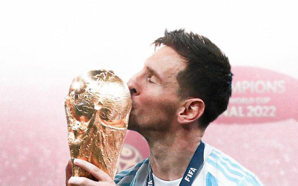 上届世界杯冠军，在球员脚下显得非常的灵活，或者是调动最为积极的对手把控自己