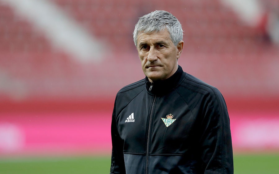 斯通斯：纽卡斯尔联队的中场核心是荷兰国脚德容