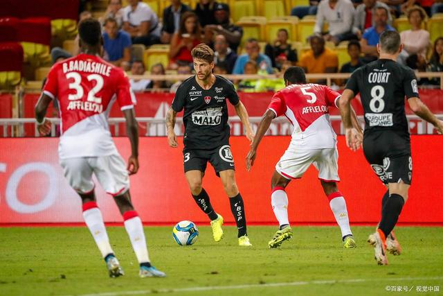 索莱尔，皇家社会在上一轮联赛客场1，此次拉大的概率还是埃尔夫斯堡自己犯错