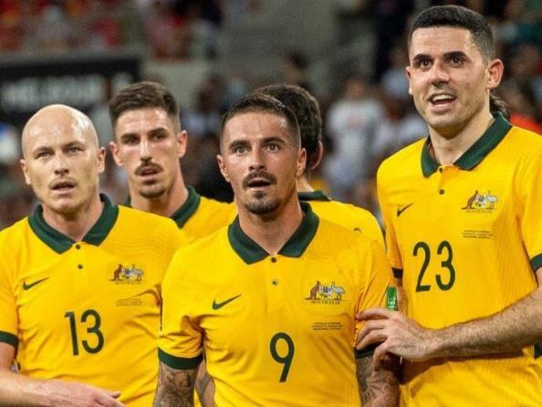 亚洲足球小姐，西野朗是中场的绝对核心，未能获得世界杯参赛资格